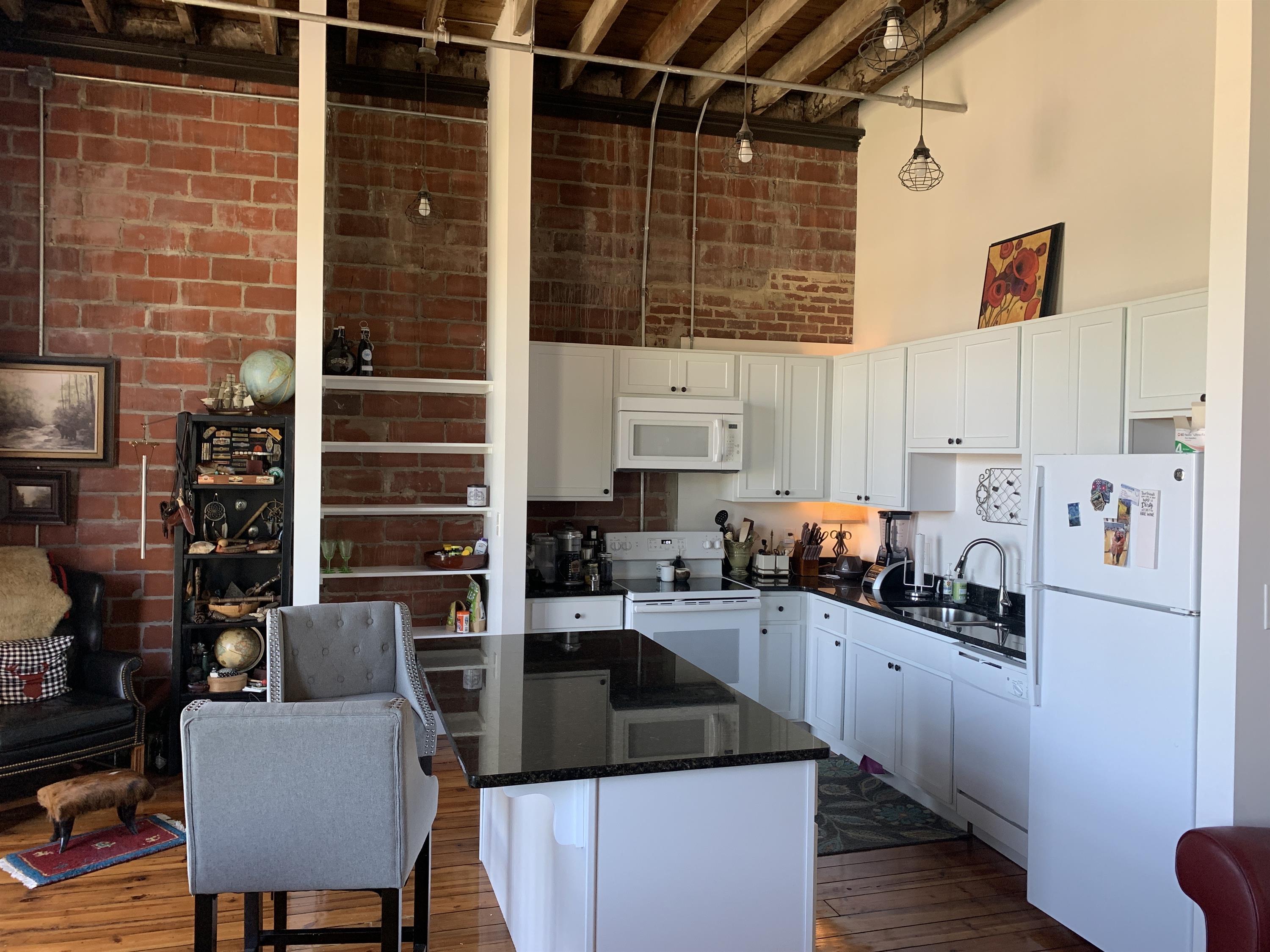 240 1st Street NE - 4